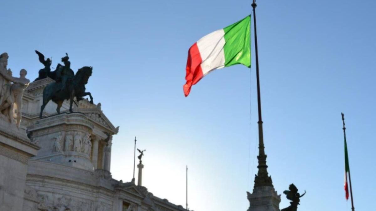 Ottant’anni di Repubblica: cambio programmazione, così la Rai unisce istituzioni, cultura e musica pop nella notte più solenne