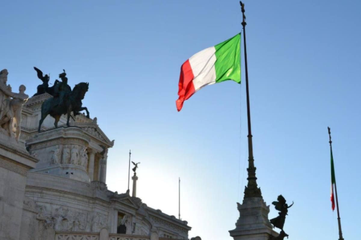 Ottant’anni di Repubblica: cambio programmazione, così la Rai unisce istituzioni, cultura e musica pop nella notte più solenne