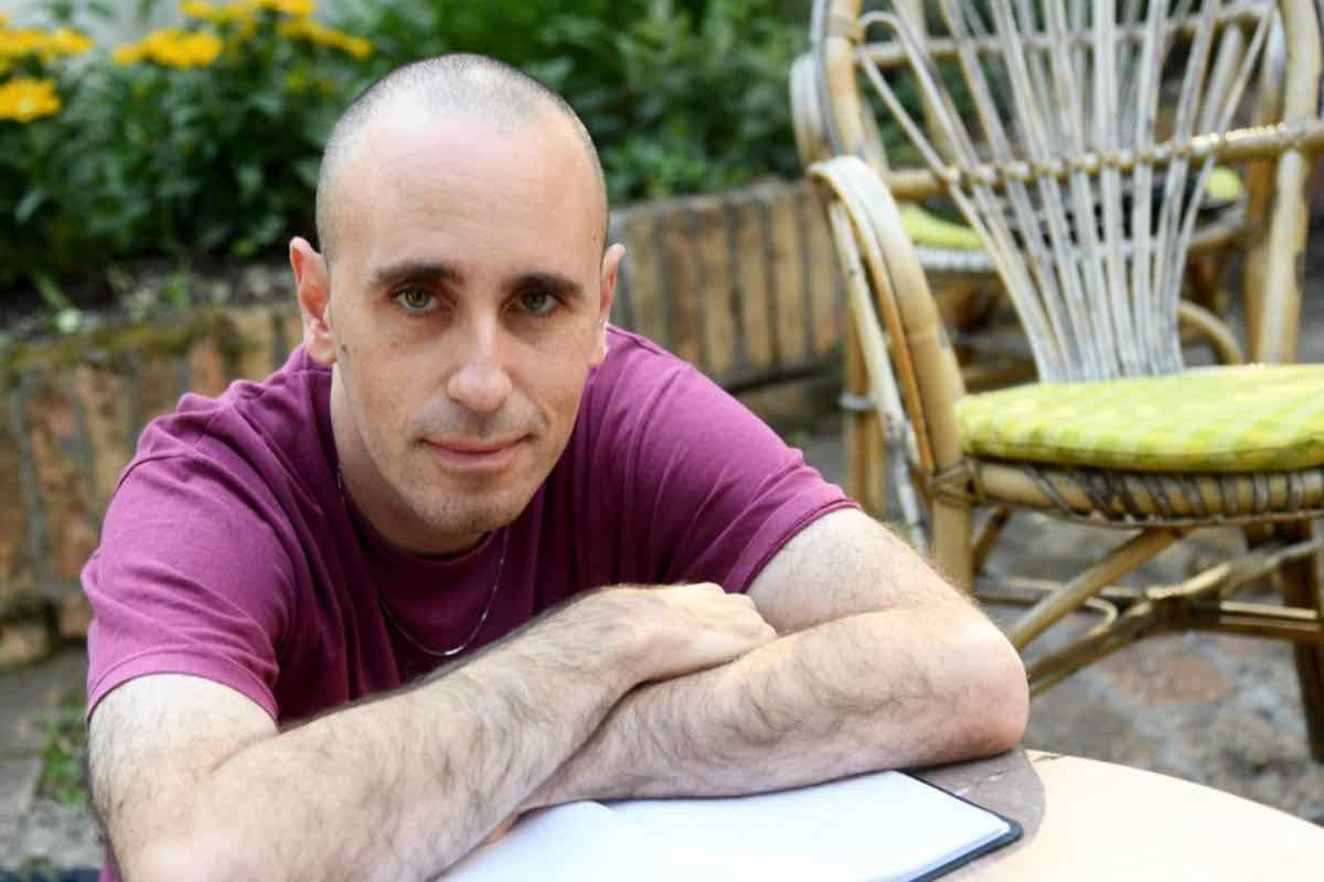 Zerocalcare si espone su Movimenti Production e le condizioni dei lavoratori dopo Due Spicci: “Non strumentalizzate il mio nome, accuse diffamatorie”