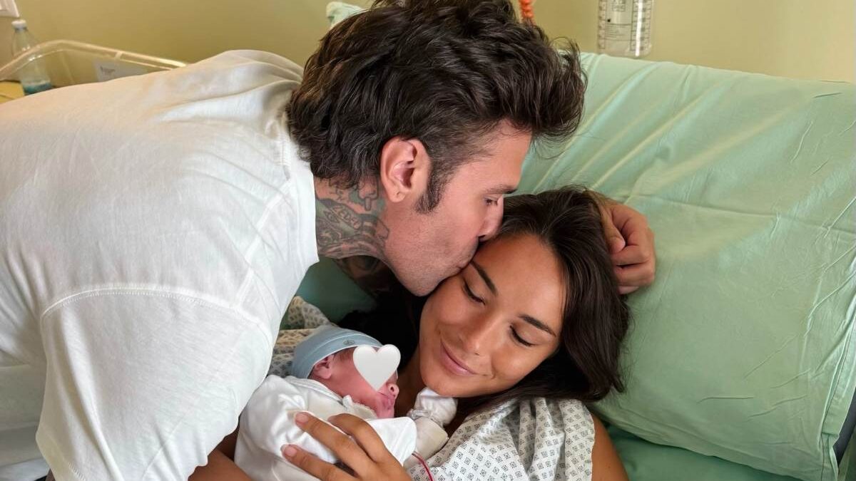 Fedez e Giulia Honegger genitori: è nato Edoardo Lupo, terzo figlio del rapper
