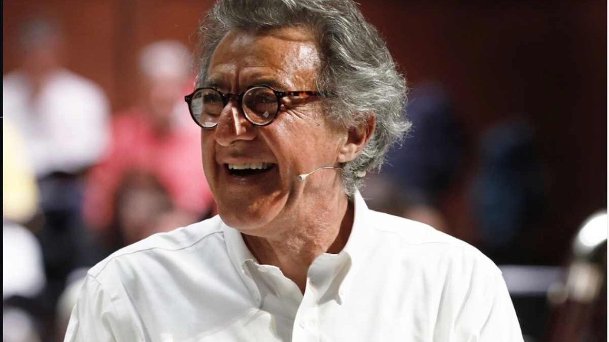 Luca Barbareschi compie 70 anni: carriera, famiglia e svolte pubbliche di un protagonista controverso