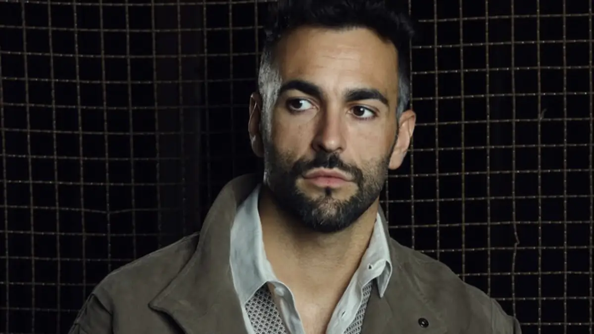 Marco Mengoni, dentro la casa milanese tra musica, design e privacy