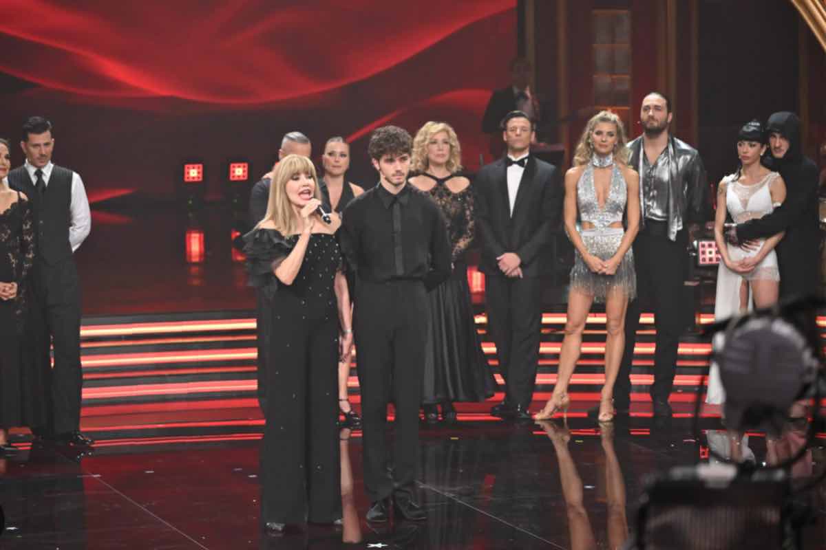 Ballando Con Le Stelle Milly Carlucci cambia il team di insegnanti