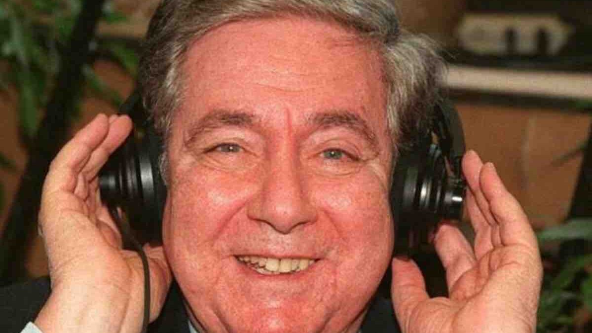 Corrado Mantoni, la voce gentile dell’Italia liberata: dalla fine della guerra ai “dilettanti allo sbaraglio” del piccolo schermo