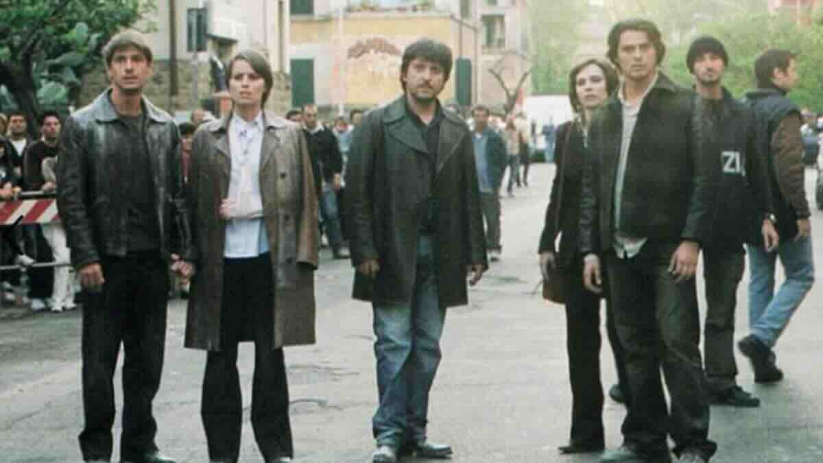 Distretto di polizia cast