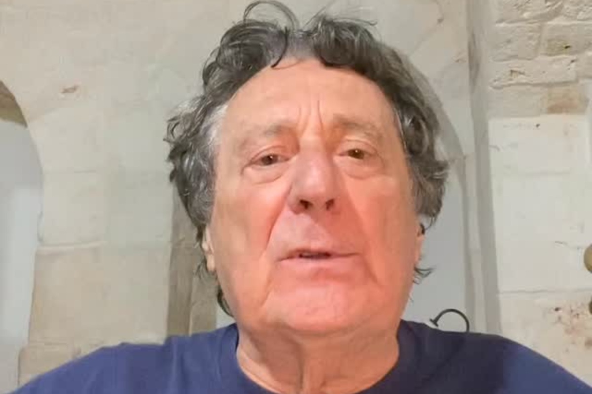 enzo iacchetti attacca mediaset