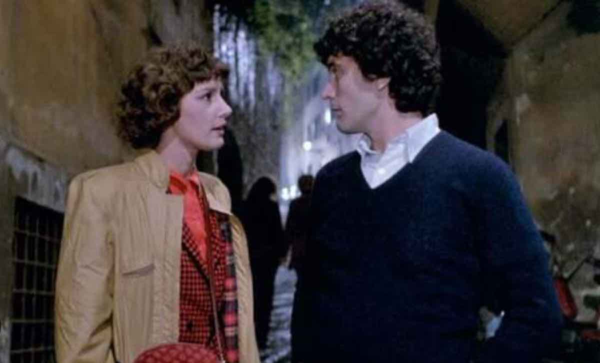 Fiorenza Marchegiani e Massimo Troisi in "Ricomincio da Tre"