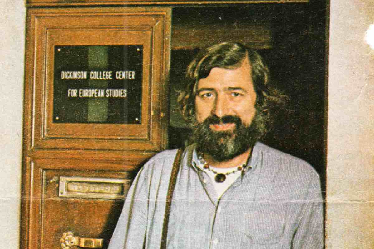 Francesco Guccini, addio al celebre cantautore