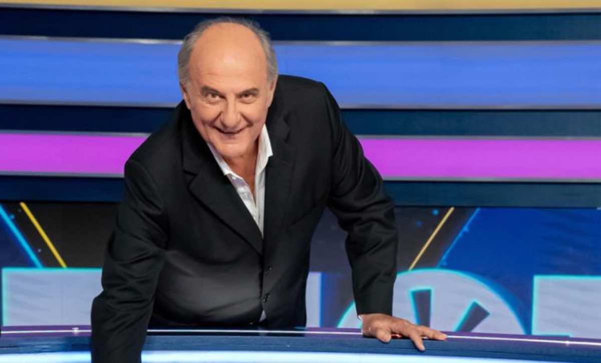 Gerry Scotti puntata speciale de La Ruota della Fortuna