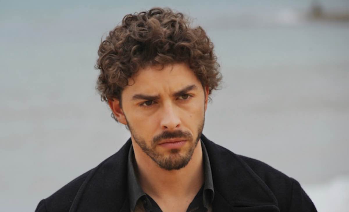 Il Giovane Montalbano riparte dal 18,7% di Share. Scherzi A Parte si ferma al 13%. I dati Auditel del 24 Agosto 2026