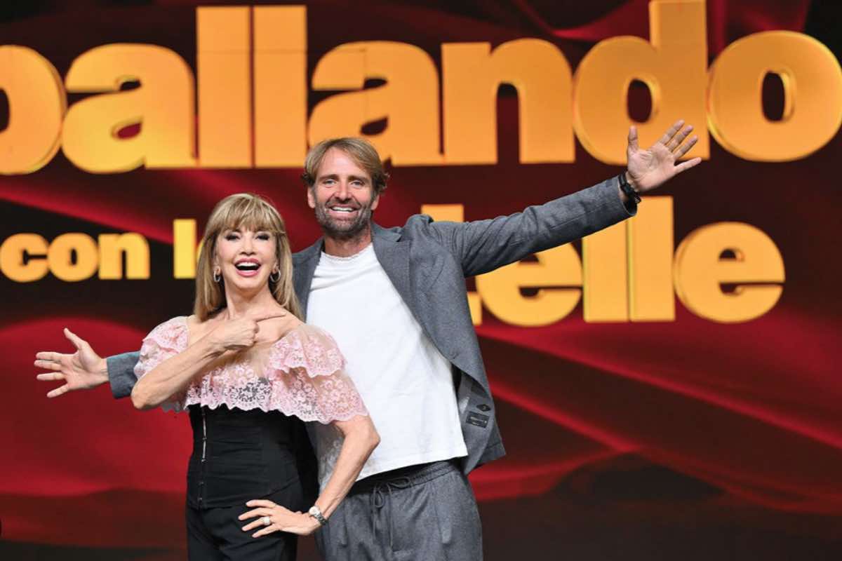 Milly Carlucci e Massimiliano Rosolino a Ballando Con Le Stelle