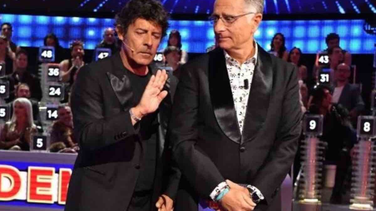 Ciao Darwin sfiora il 17% di Share, Sogno e Son Desto non arriva al 10%. I dati Auditel dell’8 Agosto 2026