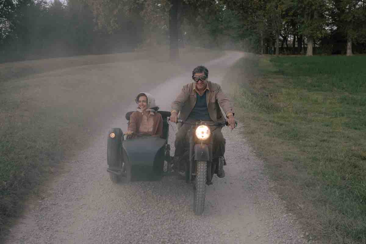 Serena Rossi ed Edoardo Pesce ne La Famiglia Panini