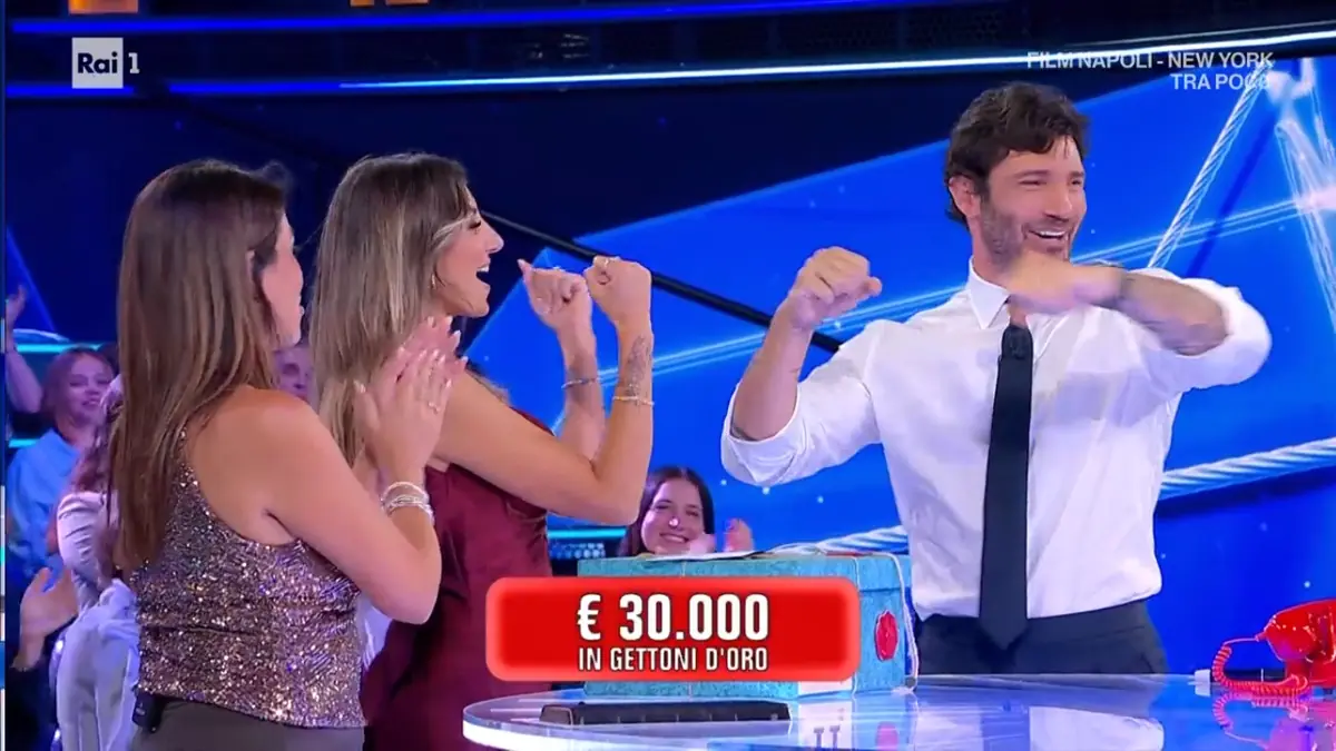 Affari Tuoi, la partita di Jessica tra rimprovero di De Martino, commozione e ascolti in calo