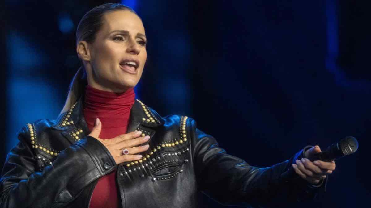 SuperKaraoke arriva in Liguria: tre serate di musica e divertimento con Michelle Hunziker