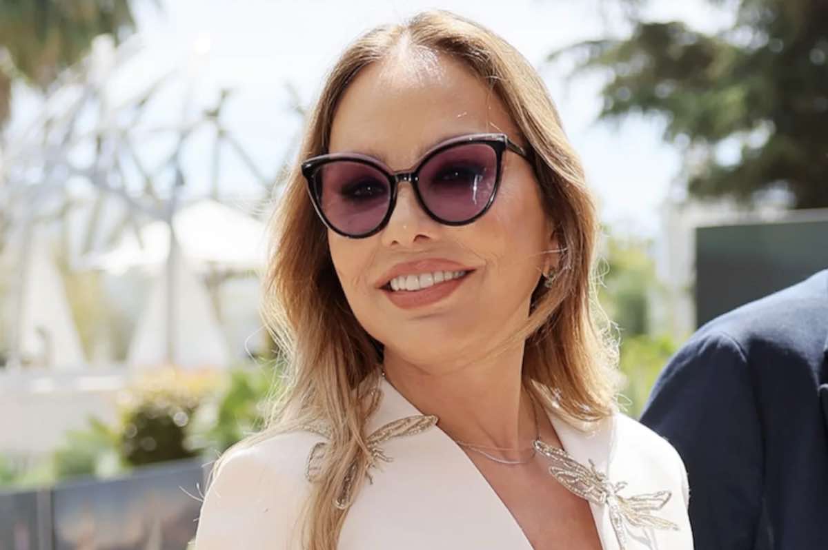 Ornella Muti a Ballando Con Le Stelle, Milly Carlucci ha fatto tredici: le tappe della trattativa con l’attrice