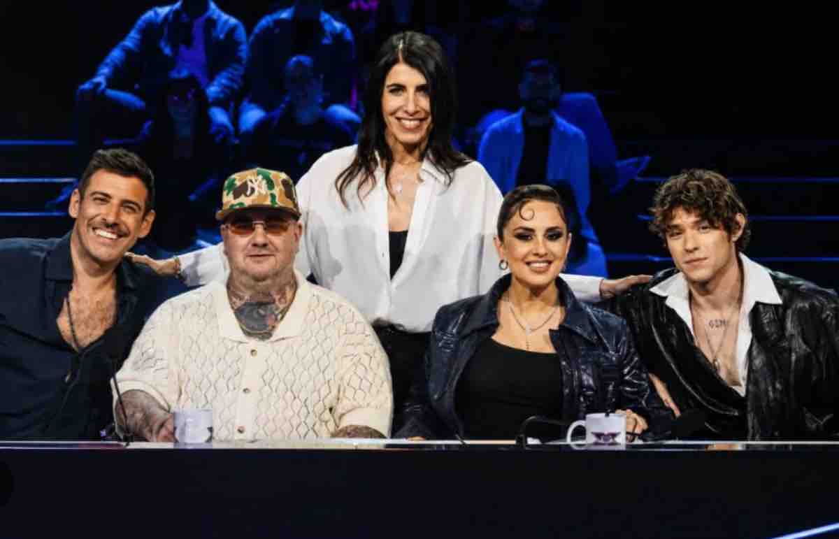 XFactor, se questo è un giudice: com’è cambiata la figura dell’artista illustre in nome dell’Auditel